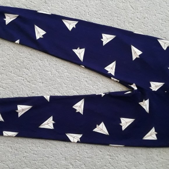 SOLD.  Lularoe leggings - Picture 2 of 3